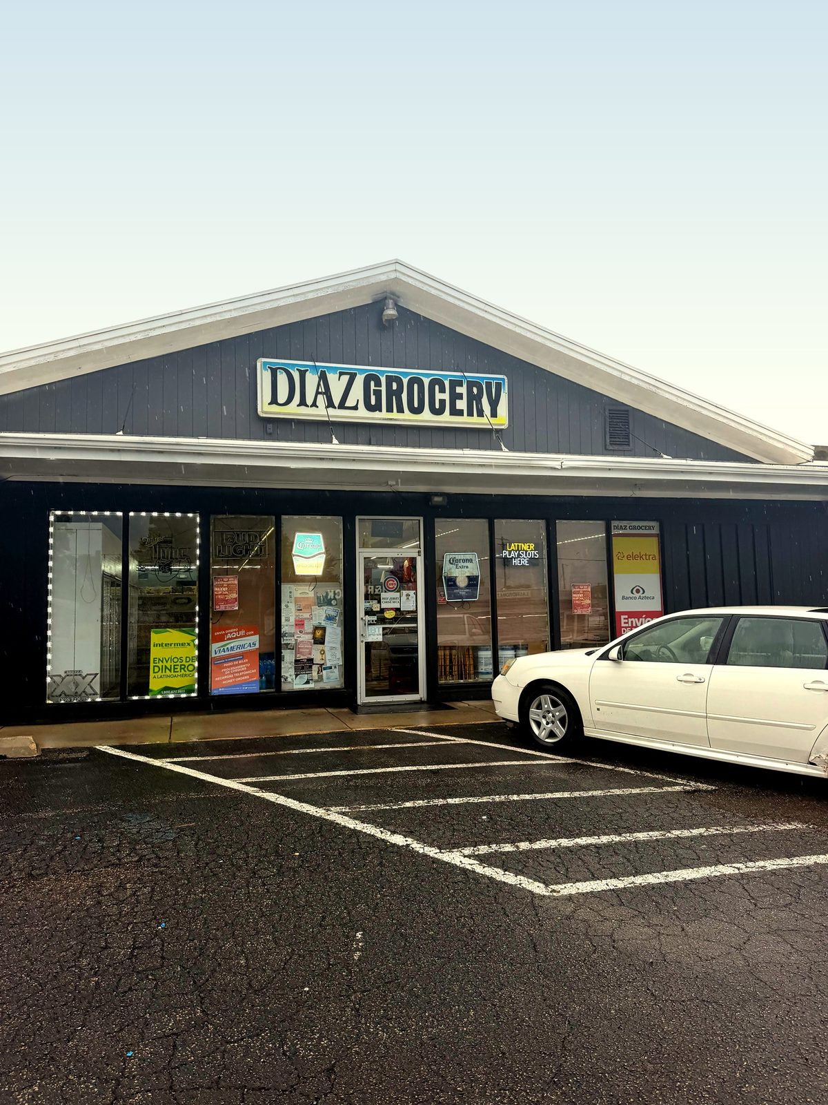 Diaz Grocery storefront in Mendota, IL
